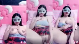 Bintang Malam Yang Menggoda Dengan Getaran Sensual