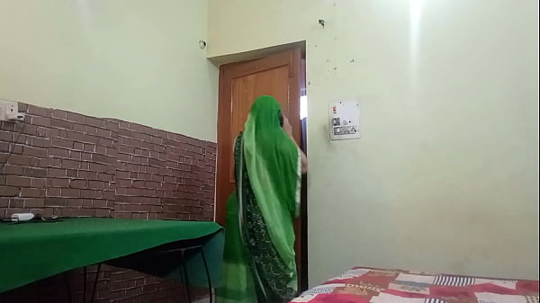 Desi Delivery: Hindi Xxx Encounter