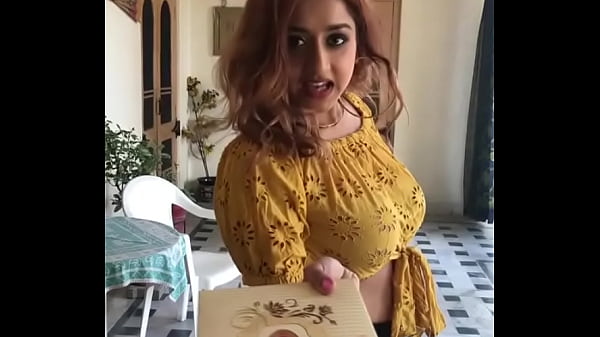 Topless Desi Beauty Revealed