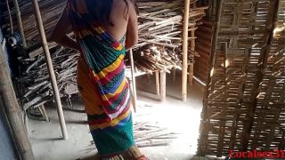 Rural Desi Bhabi’s Steamy Outdoor Encounter With Lover