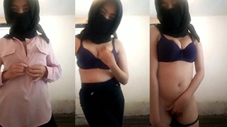 Bebaskan Diri Di Kamar Kosong