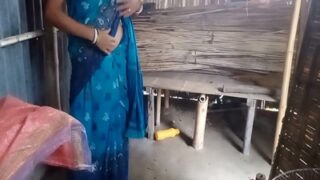 Desi Housewife’s Steamy Rendezvous With The Neighbor Captured On Camera