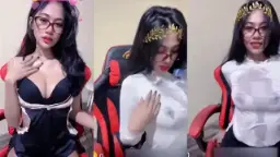 Live Pamer Belahan Toket Gede