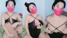 Live Stream: Petugas Cantik Dengan Payudara Montok Dalam Seragam Dinas