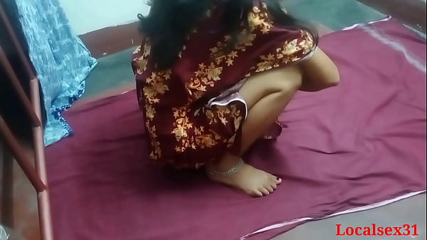 Sensual Village Bhabi In Crimson Saree – An Intimate Encounter