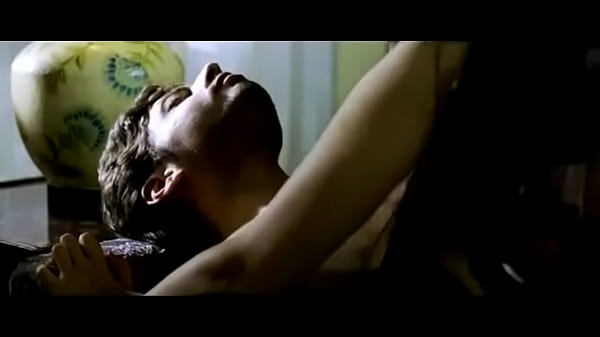 Sizzling Seduction: Bollywood’s Most Sensual Moments