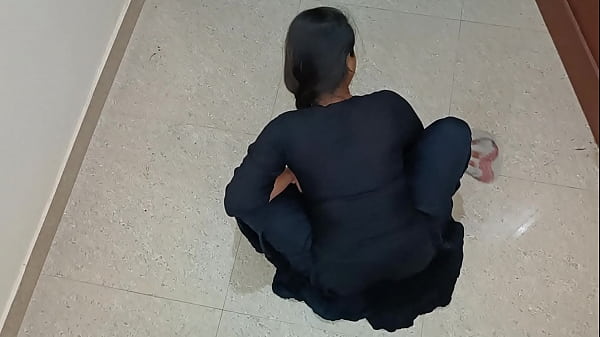 Desi Maid’s Intimate Encounter With Landlord In Clear Hindi Audio