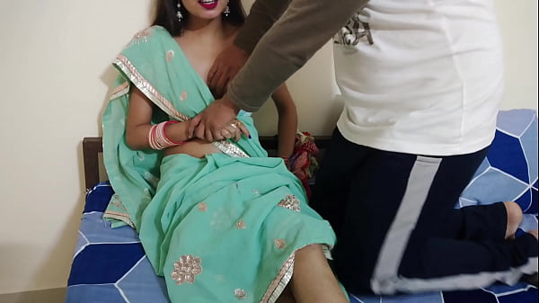 Sultry Desi Bhabhi’s Intimate Encounter: Indian Passion Unleashed