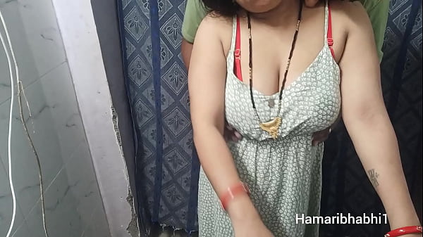 Voluptuous Desi Bhabhi With Alluring Curves