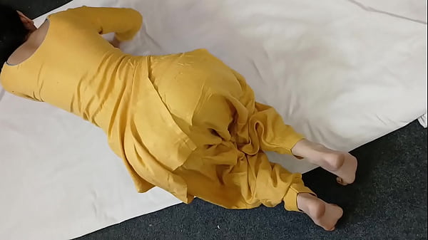 Meri Mota Gol Gand Wali Chachi Ki Garam Video