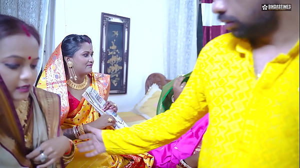 Desi Chudakkad Teen Bhabhi Apne Dewar Se Chudne Ko Taras Gayi, Bhabhiyon Ka Group Sex Party (hindi Audio)