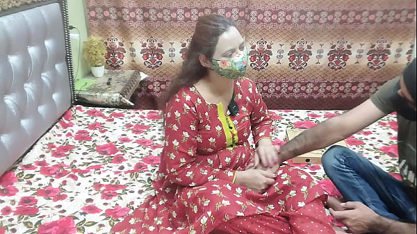 Pizza Boy Gets Ravished By A Voluptuous Desi Bhabhi In Doggystyle – Hindi Audio