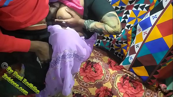 Desi Indian Bhabhi Ki Bedroom Mein Lover Ke Saath Chudai, Saaf Hindi Awaaz Mein