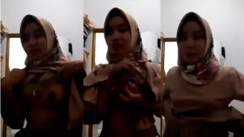 Guru Hijab Pamer Tetek Montok Buat Selingkuhan