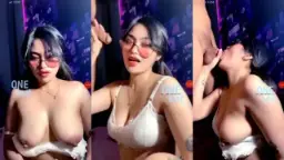 Sakila Sepong Crot Di Mulut, Nikmatin Tiap Tetesnya