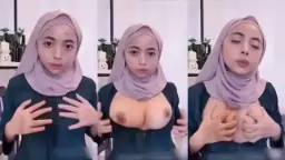 Ukhti Miera Pamer Hijab, Toket Montok Bulat Bikin Ngilu.