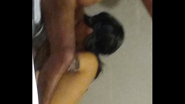 Neha Chus Rahi Hai Apne Stepbrother Ko, Nahaate Hue, Hindi Audio Mein