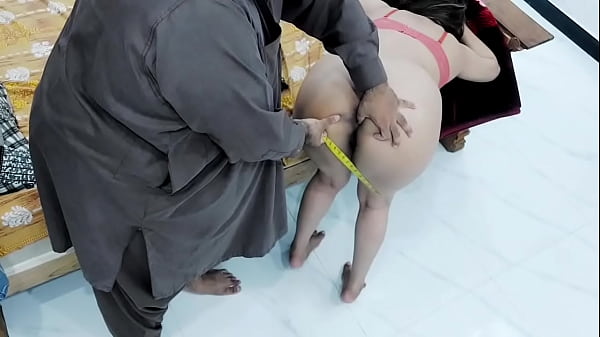 Indian Village Tailor Fucks Gawar Girl’s Big Ass Like A Bitch, Hard And Rough Doggy Style With Clear Hindi Audio And Dirty Romantic Talk