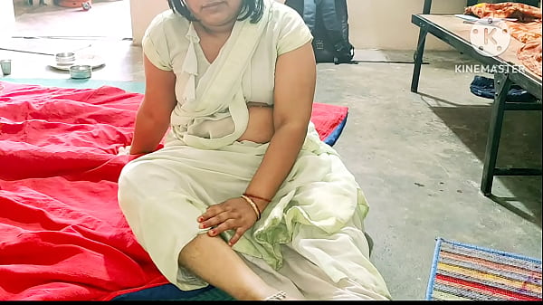 Indian Desi Bhabhi Pounding A Young Boy Raw With Wild Moans And Wet Skin Slapping