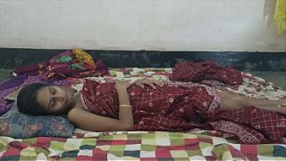 Desi Bhabhi Ko Padosi Ne Zor Se Choda, Jab Tak Cheekhti Rahi