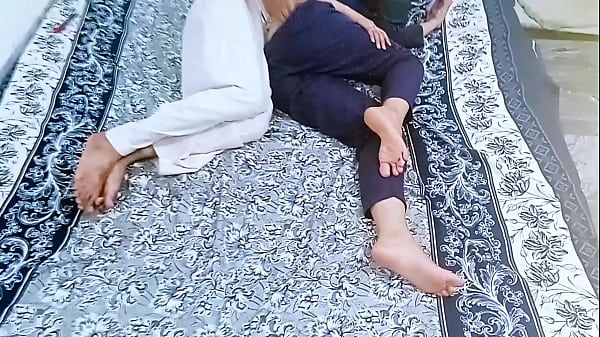 Desi Shy Girl Gets Her Tight Pussy Stretched For The First Time, Village Babe’s Raw Sex Tape