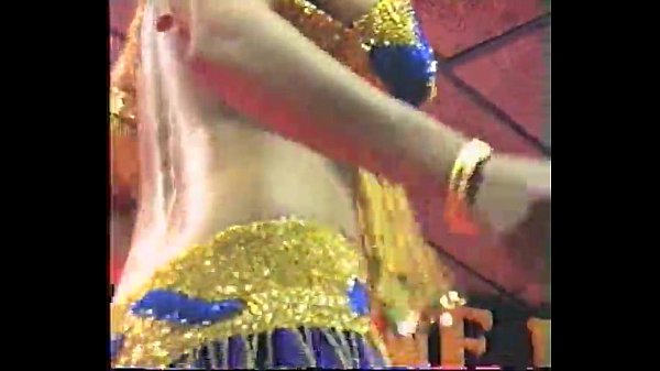 Watch A Wild Indian Stripper Shed Her Saree And Tease You Senseless.