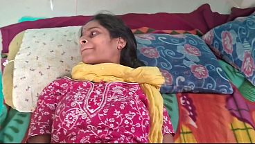 Desi Bhabhi Ki Chut Padosi Ke Land Ne Faad Di