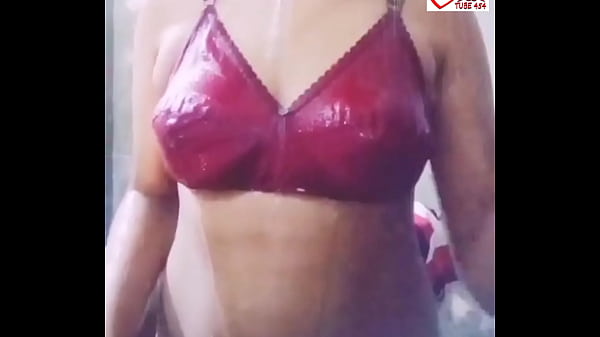 Real Desi Girl Shawar Gets Fingered In Hot Video