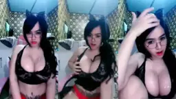 Goyangan Mia Yang Bikin Khilaf, Pas Banget Temenin Malam Jumat Yang Panas.