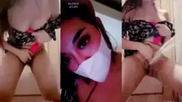 Miss Mega Squirt Di Toilet Umum, Banjir Basah Penuh Kenikmatan