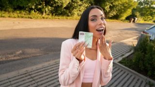 Public Agent – That Tight Colombian Ass Ready For Action