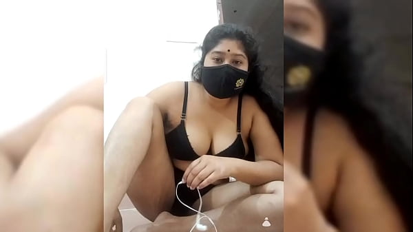 Watch A Desi Girl Get Wild And Wet Live