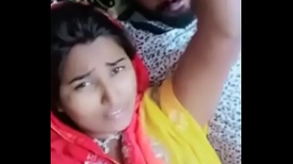 Desi Hot Babe Ready To Tease And Please