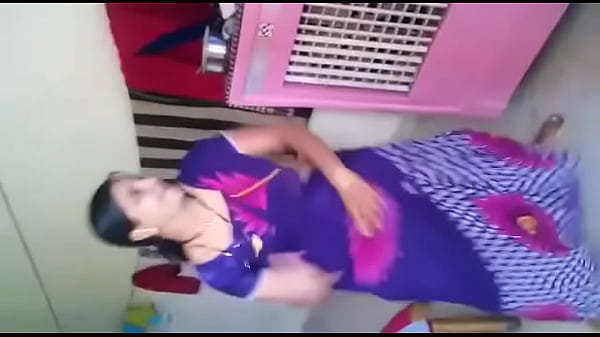 Bhabhi’s Hot And Naughty Body Dance For You