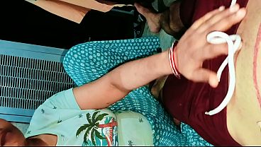 Desi Bhabhi Ki Tight Pussy Chudai, Saaf Hindi Mein Moan Karti Hui Orgasm Tak – Bhabhi Bade Lund Par Uth Rahi Hai