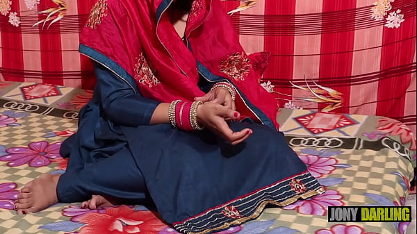 नई शादी की भाभी के दो-दो पति, एक से दिन में चुदाई और दूसरे से रात में मुँह में थूकाई