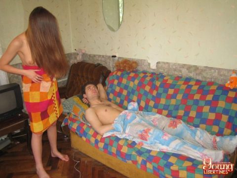 18 Videoz – Apologizing With My Pussy Begging For Your Fucking