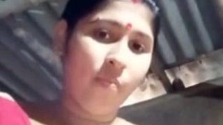 Boudi Bibastra’s Leaked Mms – Huge Tits And Wet Pussy Exposed