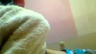 Indian Gf Deepthroats Her Bf’s Cock Like A Total Pro