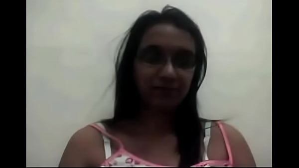 Local Hyderabadi Wife Bares It All On Cam – Day 1