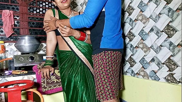 जब घर में कोई नहीं था, तब किचन में काम कर रही भाबीजी को जबरदस्ती चोदा—असली हिंदी आवाज में सुनो